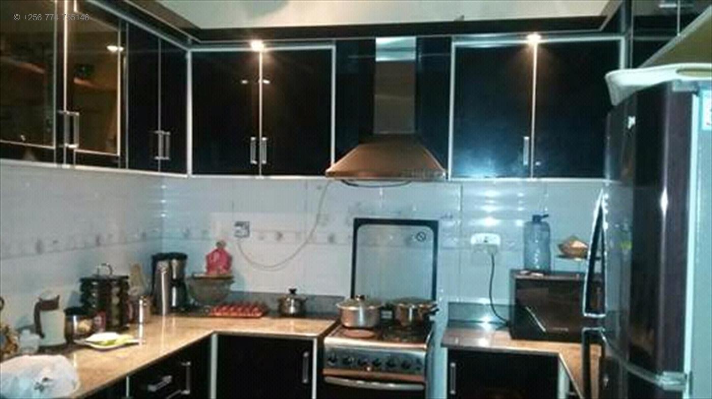 060320171055012431_060320171059405940