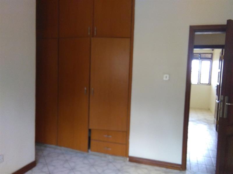 071020160947289492_071020160956236157