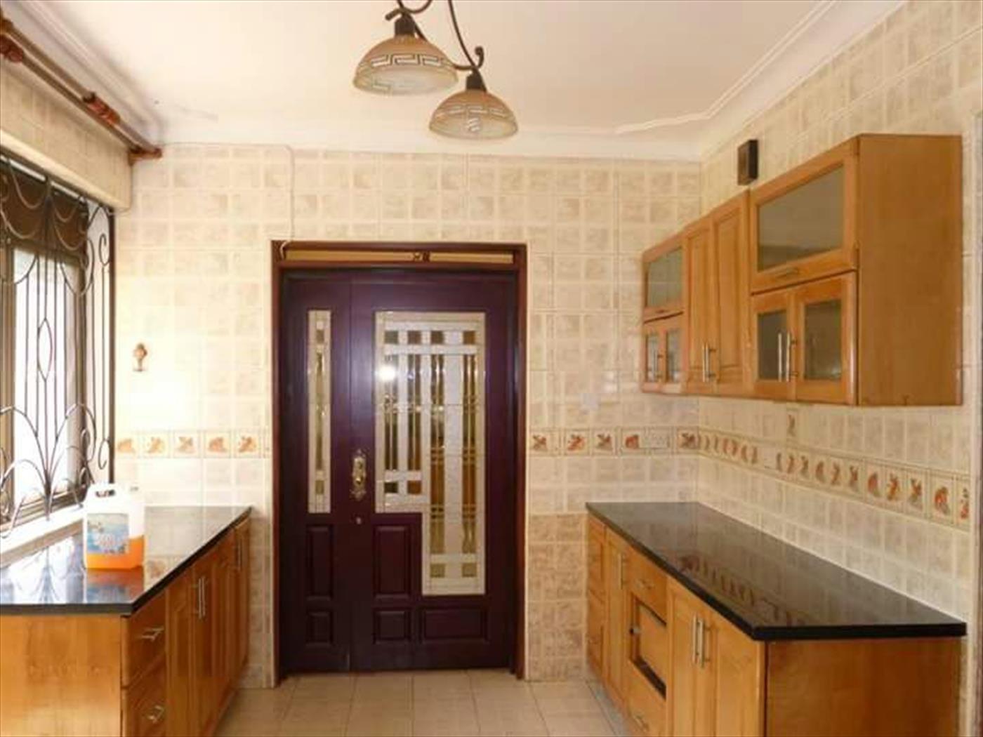 110220170916448607_110220170919535062