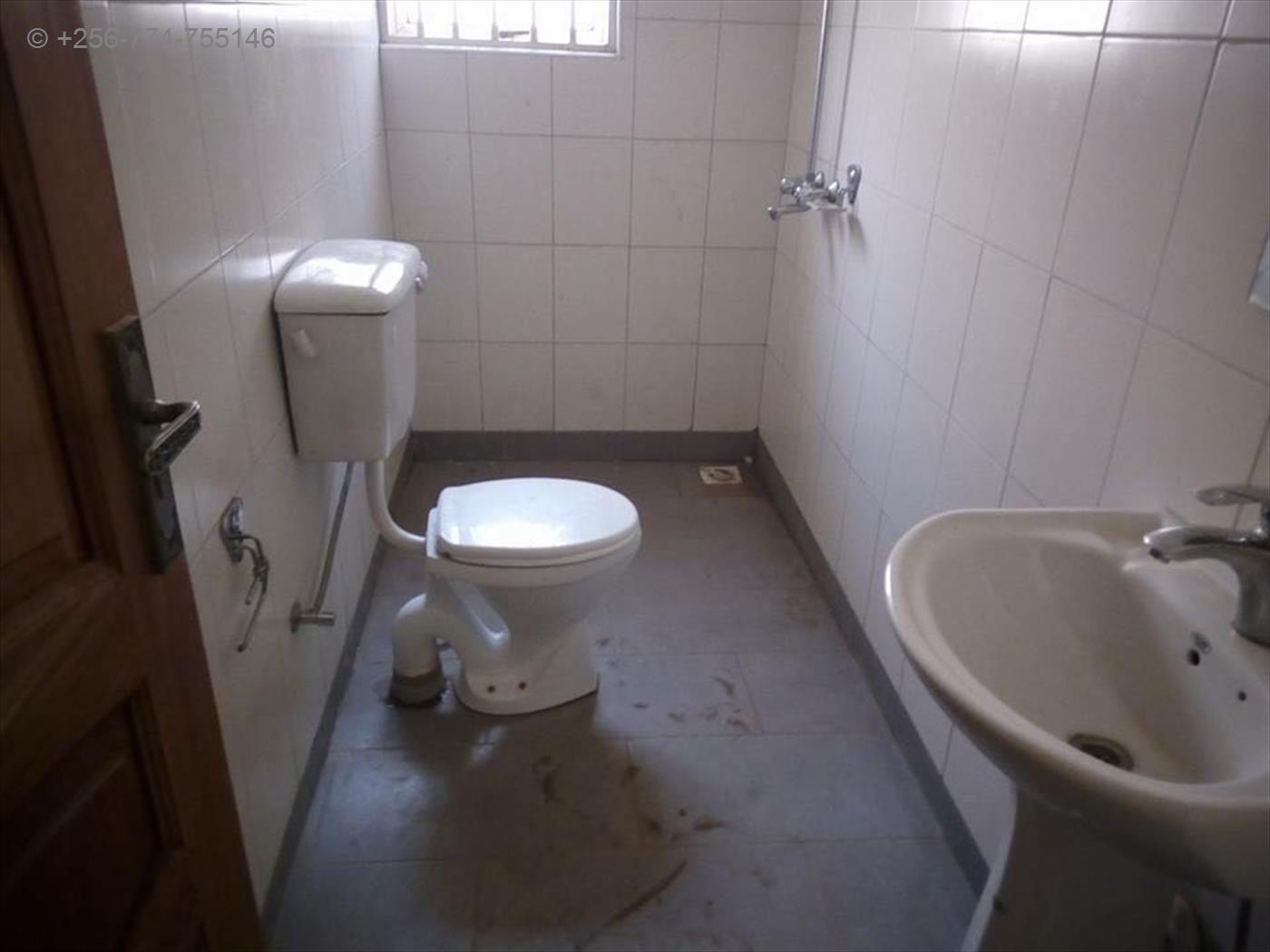 180320170917378347_180320170932524616