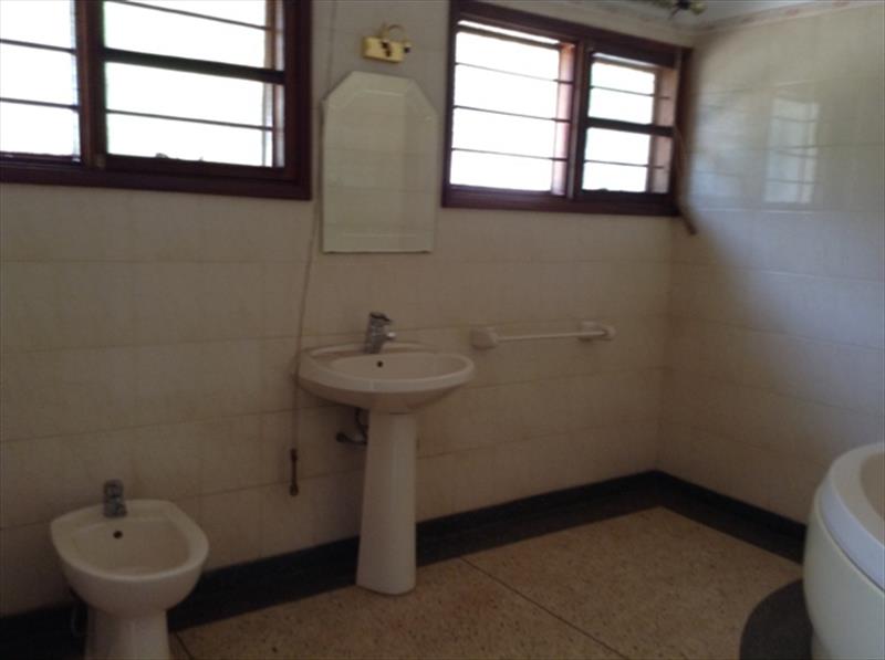 224_060820161046025808